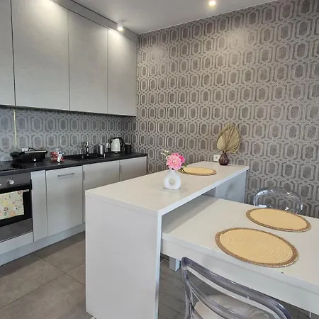 アパート Boznicza Old Town Lux Apartment, Self Check-in 24h, Free Parking ポズナン