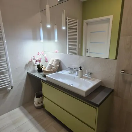 Boznicza Old Town Lux Apartment, Self Check-in 24h, Free Parking * ポズナン